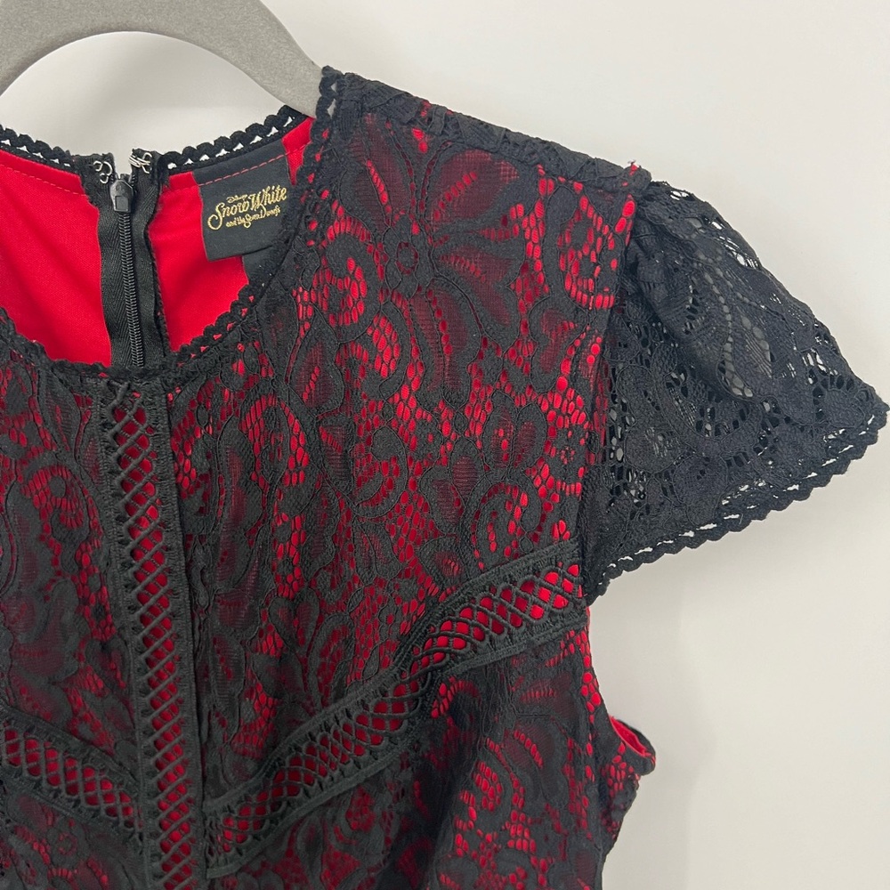 Disney Princess Snow White black and red lace dress - Picture 7 of 10